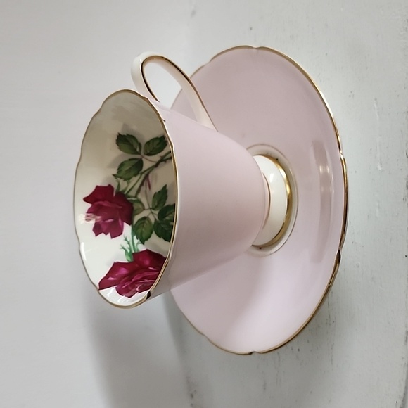 Old Royal Bone China England Deep Red Floral Rose Tea Cup And Saucer Set - Picture 4 of 8